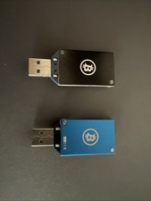 2 chiavette ASIC USB Block Erupter Bitcoin Miner 330 MH/s Una Nera Una Blu
