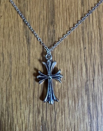Collana con ciondolo croce - , in