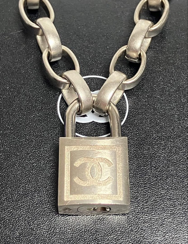 Chanel collana ciondolo - chanel,