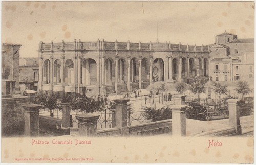 Noto palazzo comunale - noto,