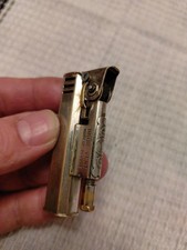 Vintage briquet à essence