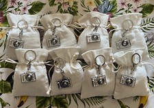 8 Portachiavi fotografia Bomboniera Segnaposto Gadget Compleanno Festa+sacchetti