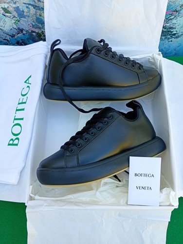 Bottega veneta sneaker pillow - bottega,