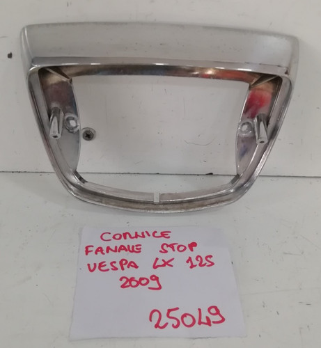 Cornice fanale stop posteriore - cornice,