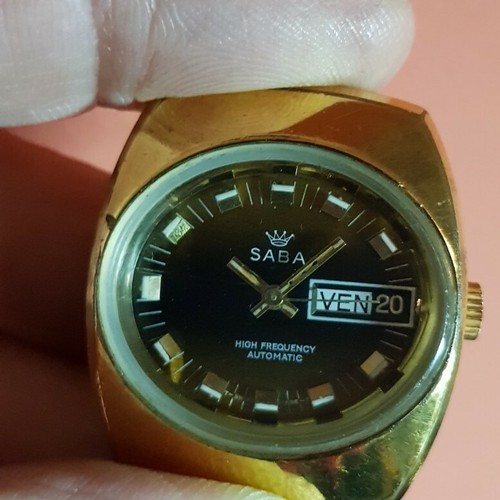 Oologio saba day date - date, eta