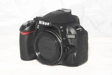 COME NUOVO: Nikon D3100 DSLR +