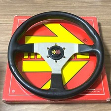 Raro volante MOMO Veloce