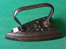 ANTICO FERRO DA STIRO IN FERRO