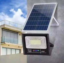 Faro LED Solare Per Esterni
