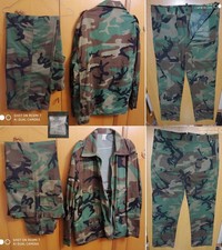 GIACCA CACCIATORA TRE TORRI MIMETICA WOODLAND TAGLIA 52 CON  PANTALONI.