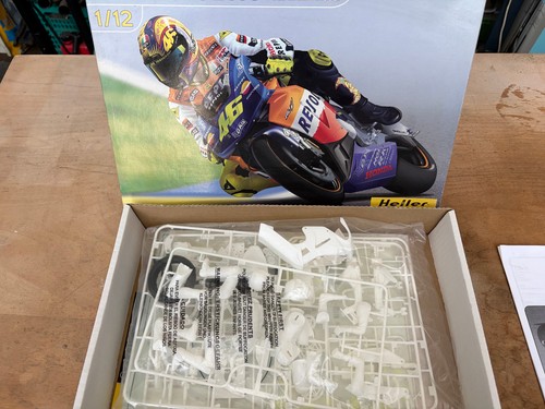 Honda con valentino rossi - con,