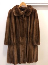 Vendo Cappotto di visone da donna firmato GG