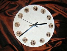 divertenten orologio da parete, pietra naturale scolpita e dipinta a mano