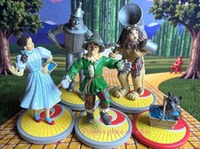 Set 5 Figurine Mago di Oz Dorothy Toto Leone Tin Man Spaventapasseri Lotto Vintage