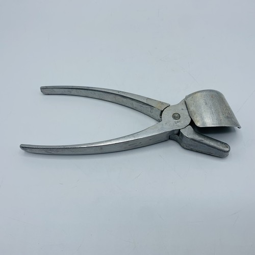 The york nut sheller - the, texan