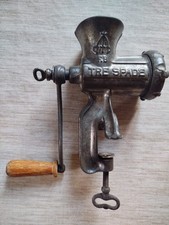 Tritacarne Tre Spade Antiquariato