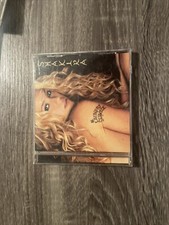 Shakira LAUNDRY SERVICE -