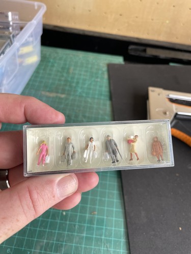 Preiser scale figures - preiser,