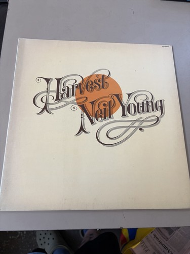 Neil young harvest - young,