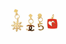 CHANEL Holiday Charm - Set of