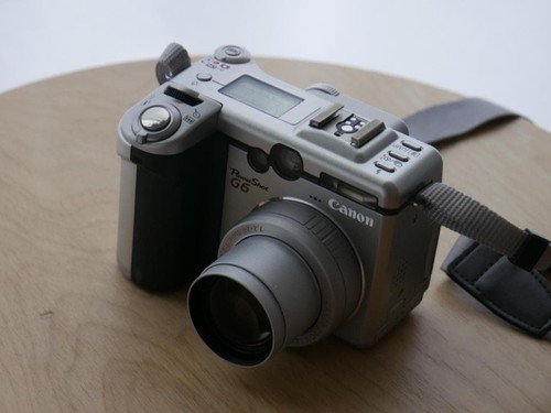 Fotocamera digitale compatta