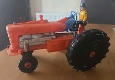 Trattore giocattolo vintage