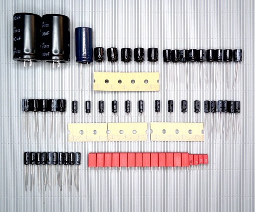 Set condensatore elettrolitico