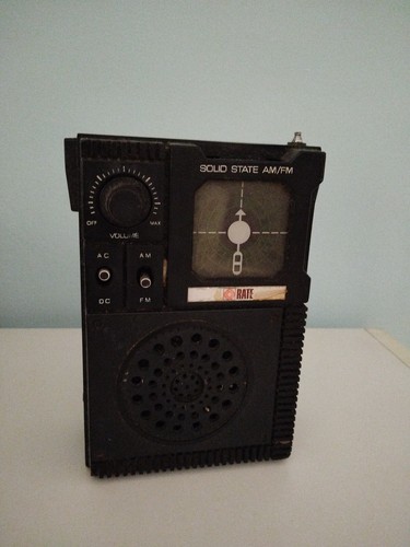 Solid state radio vintage - solid,