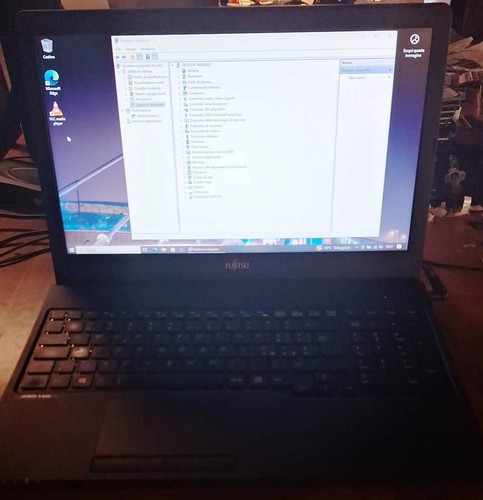 Fujitsu lifebook a557 - fujitsu,