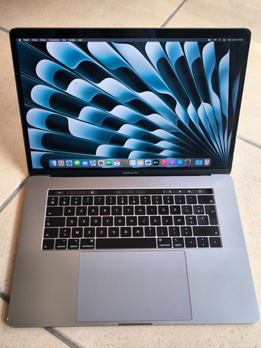 Macbook pro 2018 - i7, 16go