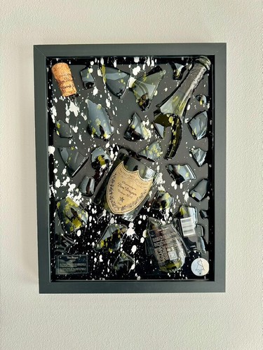 Quadro resina con bottiglia - in,