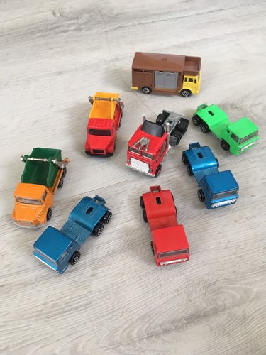 Lot anciens camions - lot, d