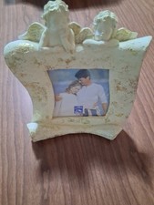 Cornice portafoto 4x4 ceramica angelo cherubino vintage. Beige con accenti dorati.