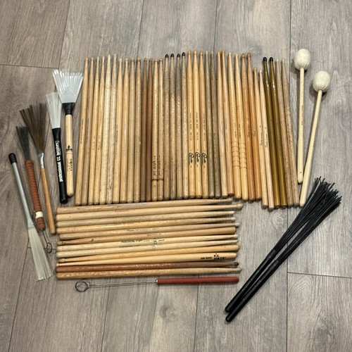 Lotto pennelli batteria