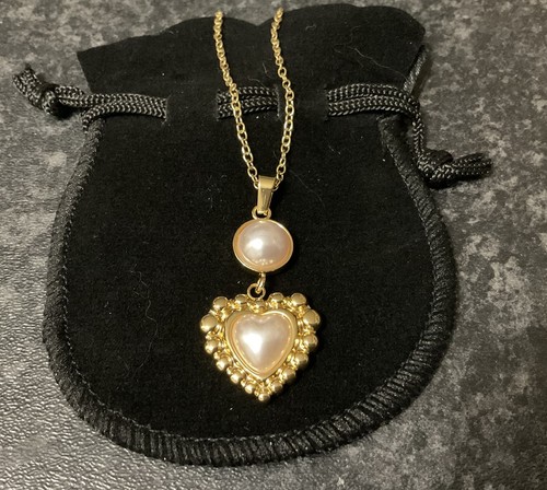 Collana ciondolo finta - , perle