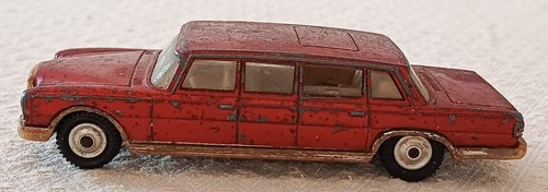 Corgi mercedes benz - corgi, 600