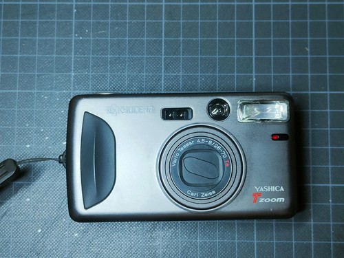 Kyocera yashica zoom - zoom, carl