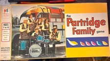 THE PARTRIDGE FAMILY GIOCO DA TAVOLO, c. 1971 Milton Bradley 4221, completo con EXTRA