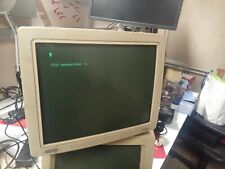 Computer Monitor digitale vintage VT320 con tastiera non funzionante