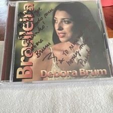Brasileira by Débora Brum