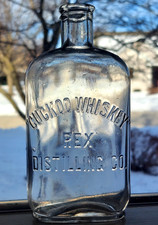 Antica bottiglia di whisky a