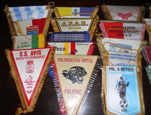 Lotto gagliardetti squadre - 71,