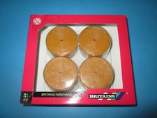 BRITAINS FARMYWARD ITEMS SCALA 1/32 ROTOLI PER FIENO CAVALLI!! NUOVO!!