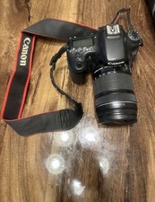 Canon EOS 70D con obiettivo