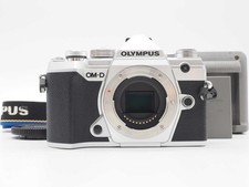 Olympus OM-D E-M5 III 20,4 megapixel fotocamera digitale solo corpo argento...