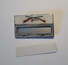 Spilla porta nome armi