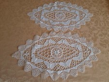 Lotto 2 vecchi centrini bianchi lavorazione uncinetto 