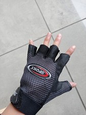 GUANTI GUANTINI MEZZE DITA PER AUTO GUIDA SPORTIVA...taglia unica