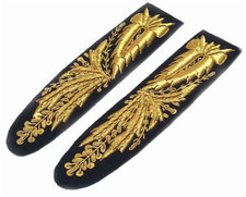 Alamari con fiorame per