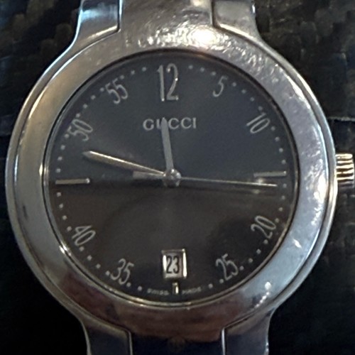 Gucci 8900m swiss made black - gucci,